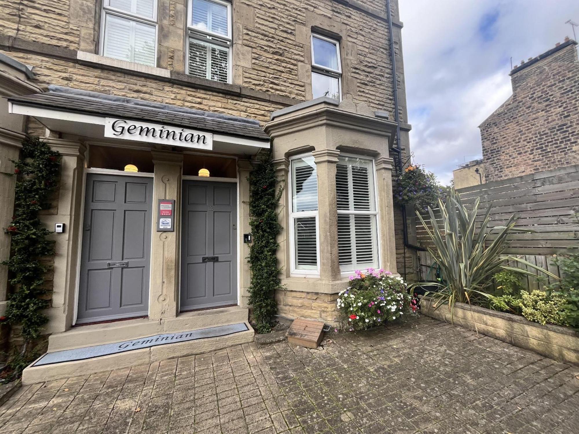 Geminian Guest house Harrogate